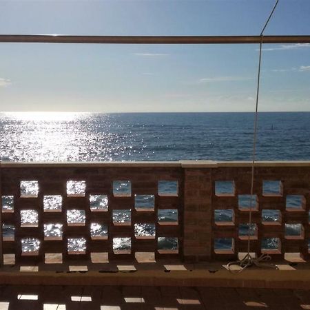 Апартаменты On The Sea Санта-Маринелла Экстерьер фото
